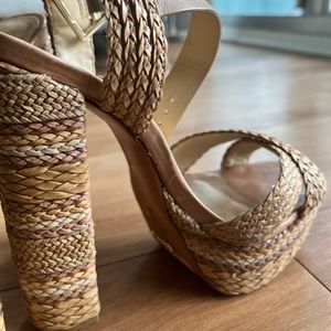 Schutz plateform wedge